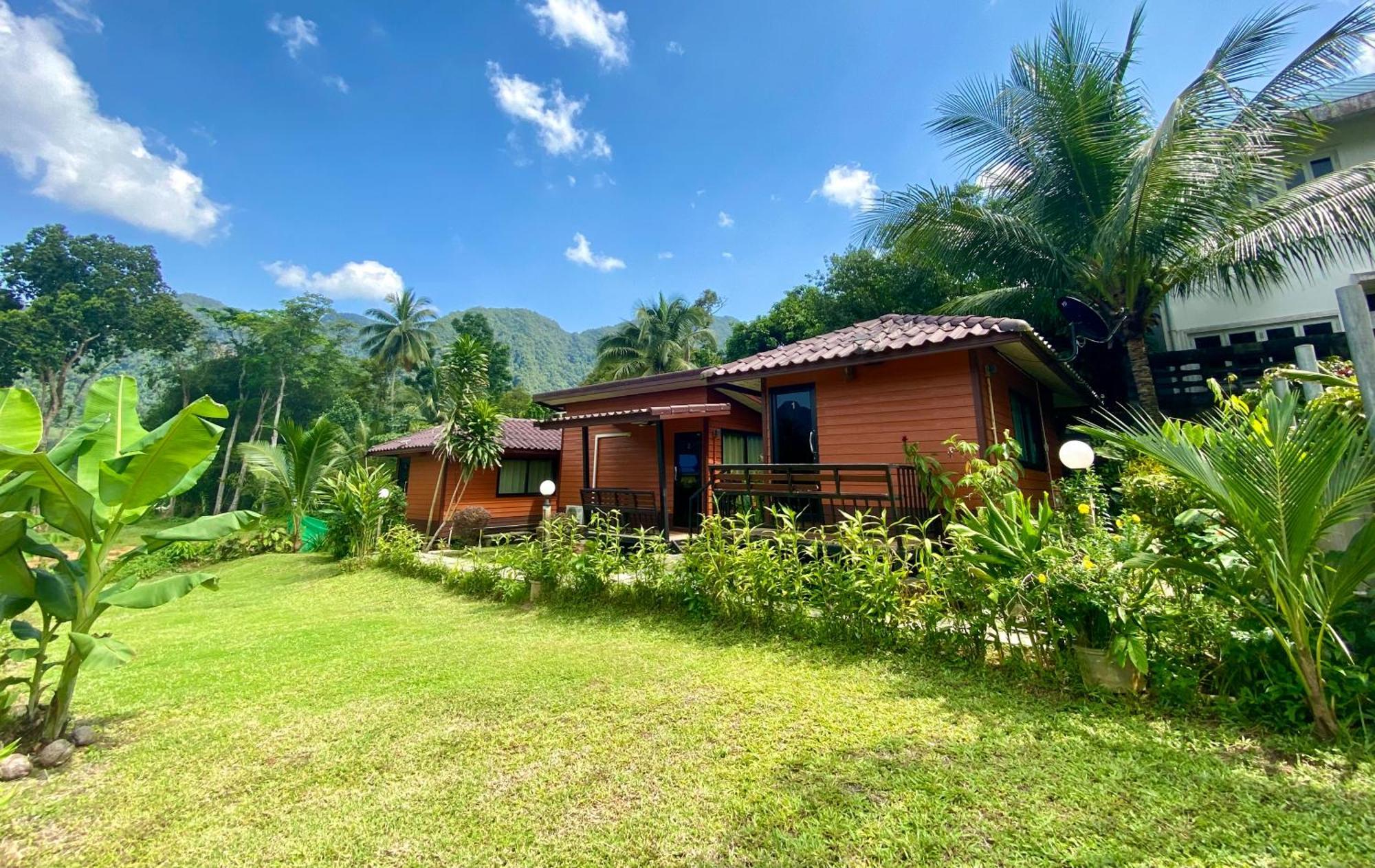 Guesthouse 88 Панг Нга Екстериор снимка